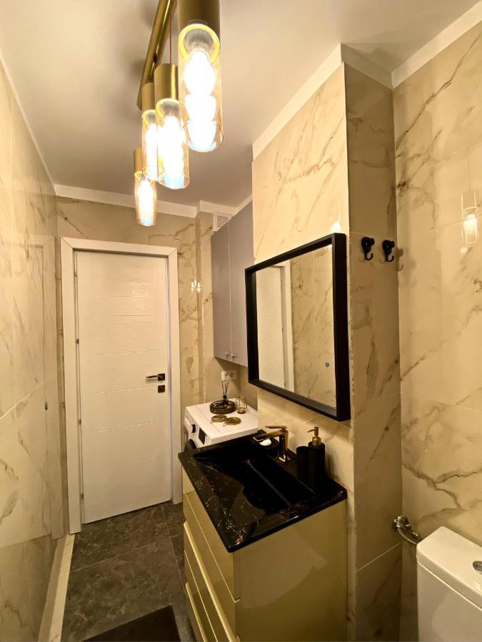 Lovely Studio In The City Center Of Бухарест Екстер'єр фото